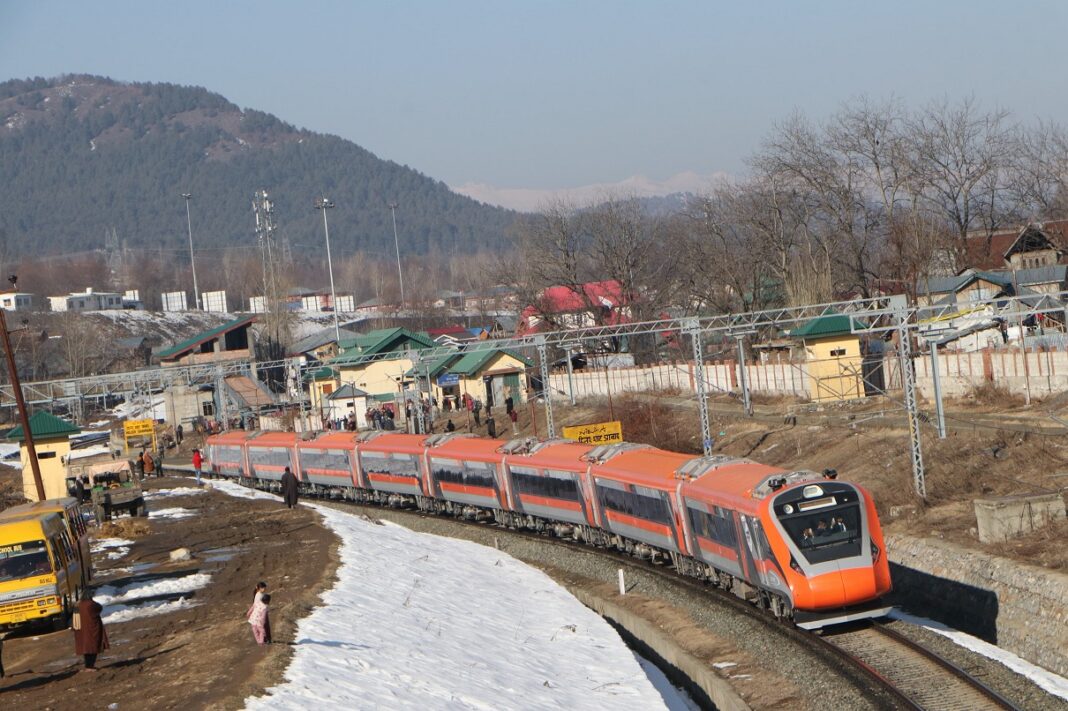 India’s Vande Bharat Express to Connect New Delhi to Srinagar in 13 Hours